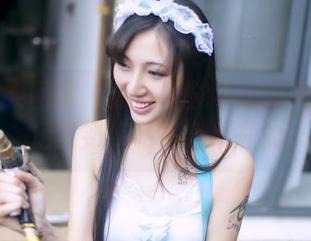 GIRLT果团网 – 怎样才能不被裴希西的裸足晃到，私房合集在此