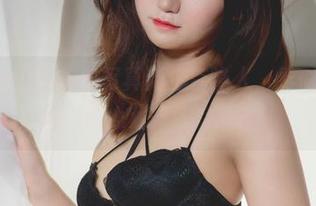 KuukoW私拍的写真新生克隆人，看似一模一样，内心戏却各有千秋！