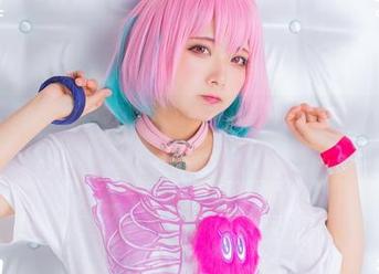 下载Tomiko(とみこ)的AzurLane图片，谁在乎穿得多不多呢？