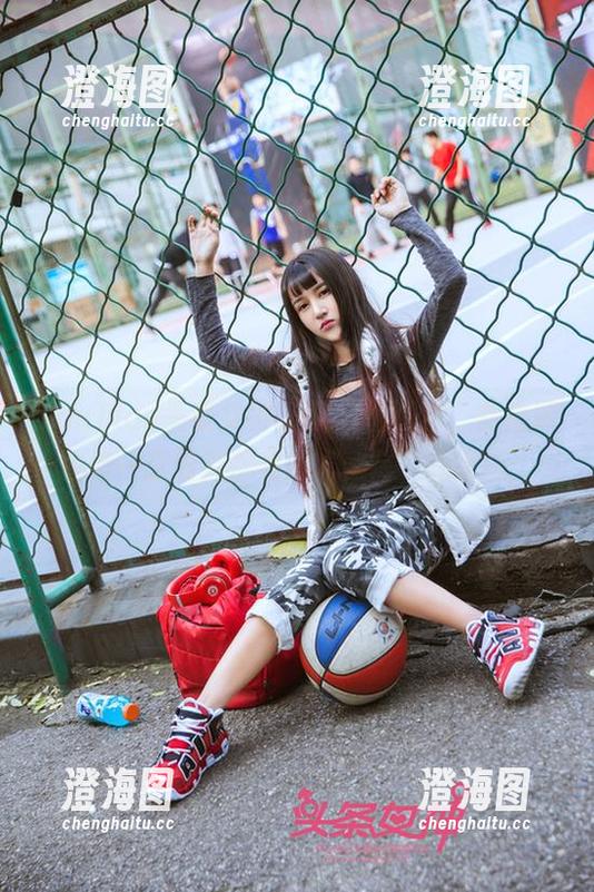 TouTiao头条女神 - 就原图而言，曲佑熙的每一张照片都有种“秘密”的诱惑。