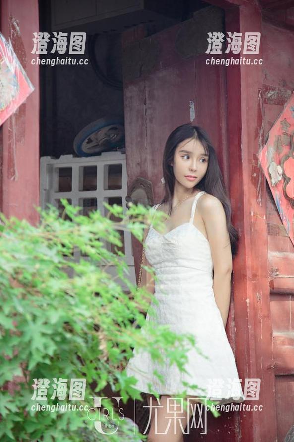 UGirls尤果网-谭晓彤 UGirls尤果网 - 谭晓彤婚纱作品集:翻过这些裙摆,生活就真的变得不那么单调了