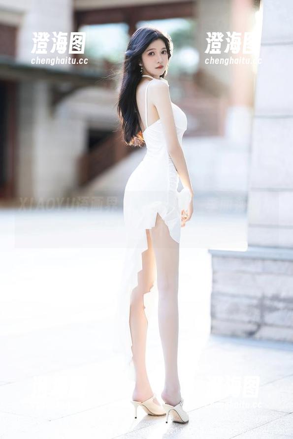 XIAOYU语画界 - 定制图片，李丽莎的吊带让人“目不转睛”
