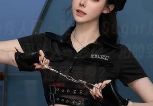 Xiuren秀人网 – 制服与Sugar糖酒酒，图包里的画面让人一秒懵，拍的到底是人还是造型？