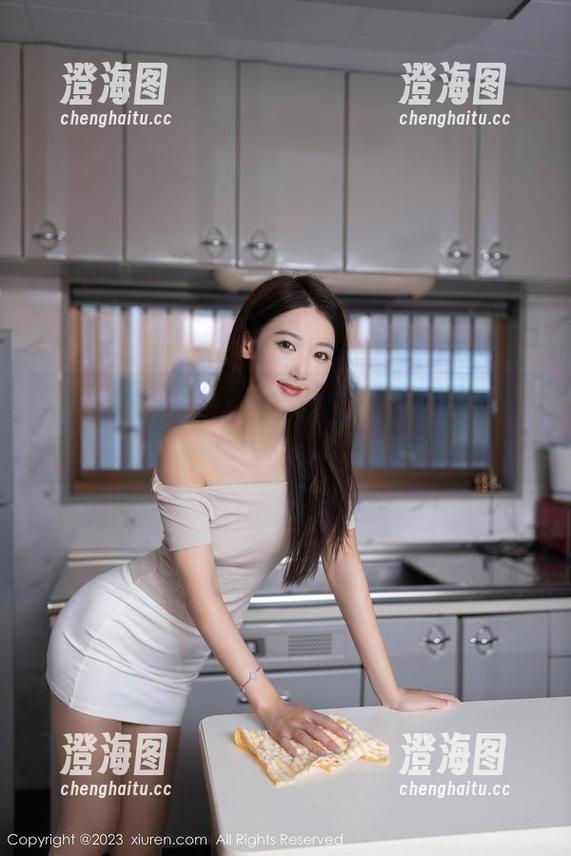 Xiuren秀人网-周慕汐fairy Xiuren秀人网 - 周慕汐fairy的私拍:职场制服,究竟是工作还是撩人?