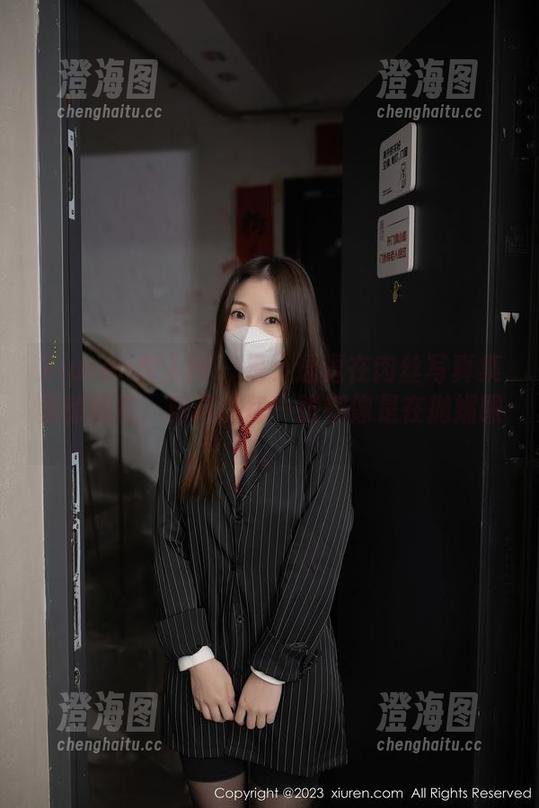 Xiuren秀人网 - 是小逗逗在肉丝写真集里的精彩，精选的每一张都像是在抛媚眼。