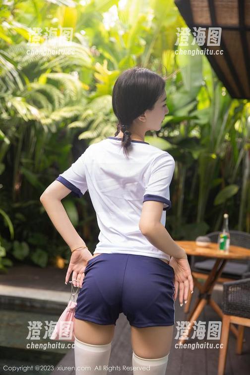 Xiuren秀人网 - 白芷yy的少女照片：合集里每张都有‘我真不想长大’的魔法