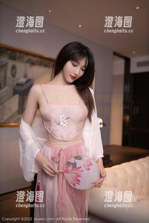 Xiuren秀人网 - 白诗雅和她的白衬衫，组成了一曲无圣光的美图，轻松随性，却又足够抓人。