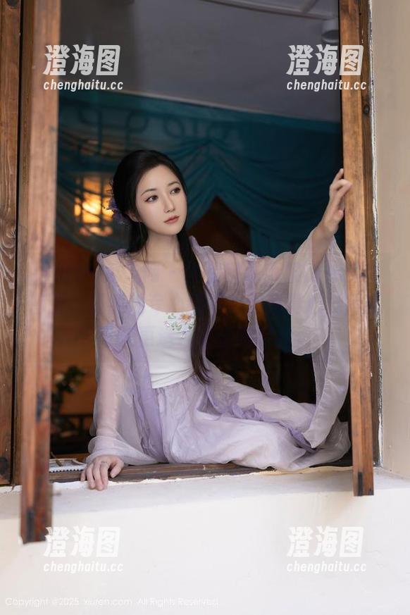 Xiuren秀人网 - 蛋蛋宝最新推出体操服套图，虽然她专心练习，但我真心觉得我可能更适合旁边吃薯片。