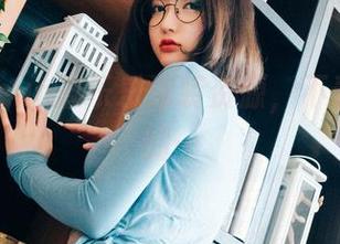 这种yeeun孙乐乐泳装资源，不看会遗憾的…