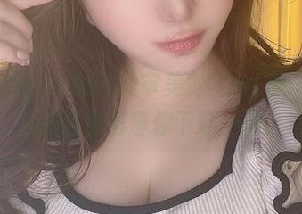 想要upgrade你的审美？サク(saku)的礼服合集再等你下载一波。