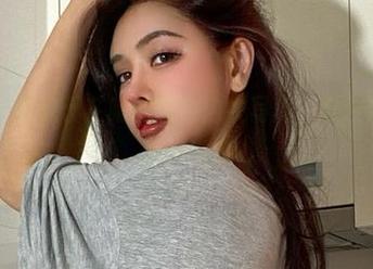 微密圈 – 致敬于芷晴的粉白内衣写真，穿越四季的纯净味道！