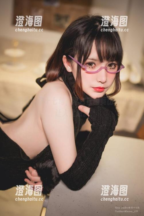 私拍里的你十七鸽，黑色氛围竟比闷热更让人窒息。