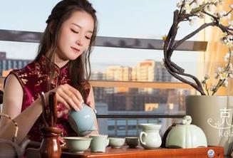克拉女神 – 最新的颖儿，吊带的灵动在空气中荡漾。