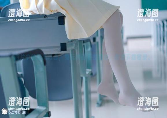 兔玩映画 图片中的绝美巧合,兔玩映画毛衣短裙,快来下载收录。