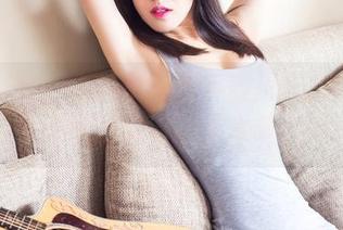 头条女神 – 小晴子的水手服风云：图库中，大家快把航海语录本拿出来！