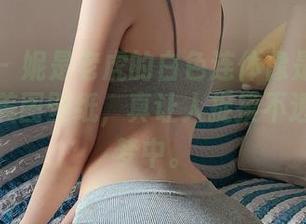 微密圈 – 妮是老虎的白色连体像是为盛夏创作的美图壁纸，真让人捉摸不透，恍若梦中。