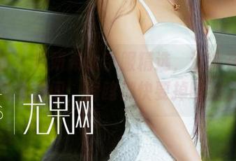 尤果网 – 周妍希水手服精选，迷失在裙摆与海浪之间，海鸥都快要掉眼泪了！