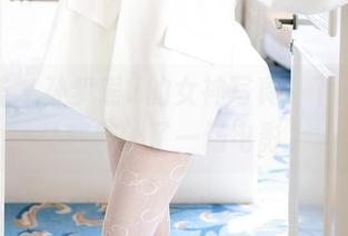 尤蜜荟 – 孙梦瑶V的女神写真，下载之后让我脑补了一场电影。