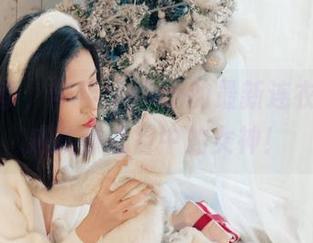 一年一季，年年Nnian的最新连衣裙照片成就你心目中的女神！