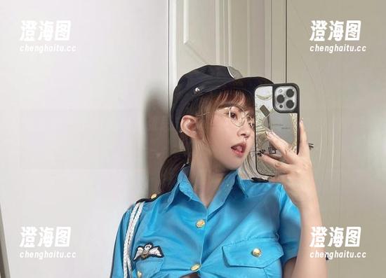 微密圈 - 全套旅拍，张思允nice在城市里留下的877种表情