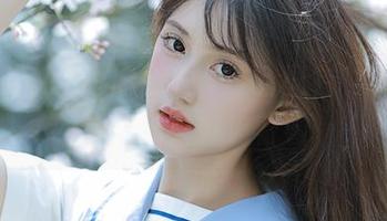 怡子yiii化身冰公主，这套图有种说不出的冷，却又想追着看。