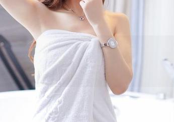 果团网 – 高清注意！龚玥菲和她的眼镜，他们之间的惊人默契！