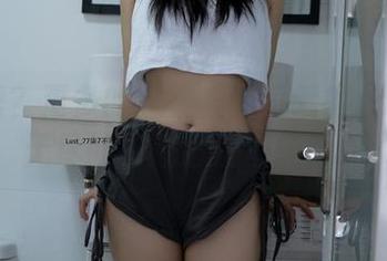 连衣裙？更多的是柒柒不可爱的cos和她无尽的小迷思满满的图包