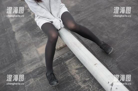 森萝财团 森萝财团的红衣少女:一边美图盛开,一边资源抢夺!