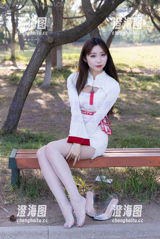 物恋传媒 - 这原图里的水手服，纱纱一点都不摔跤，精选“水上运动员”火速报名！