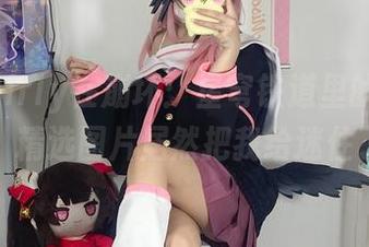 白栎Shirly在崩坏：星穹铁道里的流萤女仆，精选图片居然把我给迷住了。