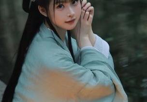 白莉爱吃巧克力新出汉服套图，如果古人见到我，可能会给我几个“穿越者你不要再来了”的眼神。