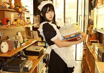这套校服真带感，白莉爱吃巧克力的高清图库让人一看再看。