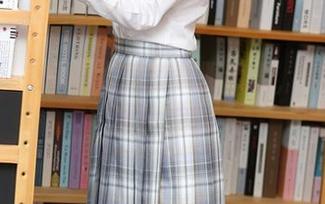 秀人网 – Milk大萌的礼服合集，壁纸里也有小趣味