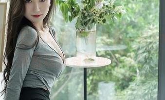 秀人网 – 白裙好看不如免费，Nono酱的图包让我有些期待呢！