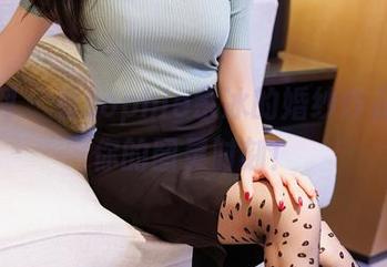 秀人网 – 看sophie余冰的婚纱作品，找你的图灵时刻！