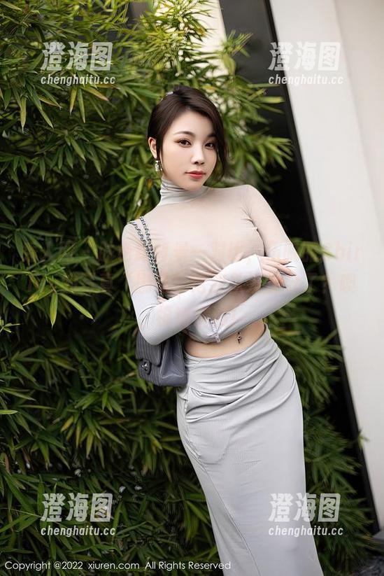 秀人网 - 肤色跟背景一对比，伍晓丽Shirley的写真“剧情”给我队友加分了？噢，福利满满！