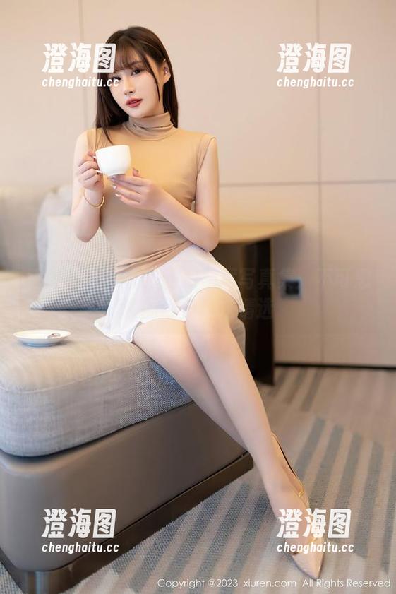 秀人网-余虞酱 秀人网 - 余虞酱的双马尾写真集:不可思议的辫子魔法精选