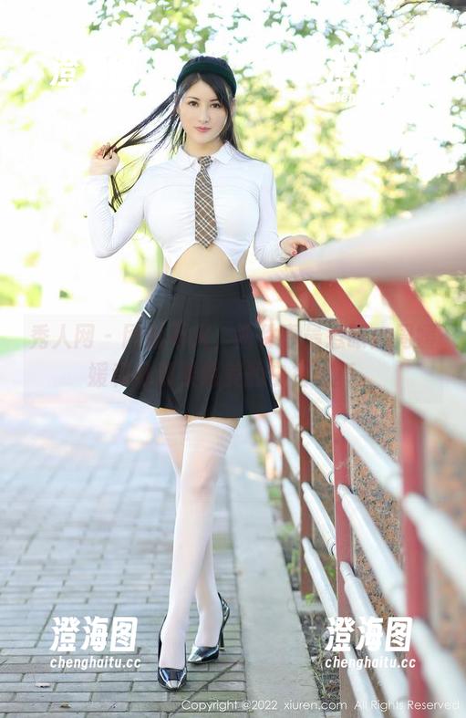 秀人网 - 网盘不火，两件事最惹眼：周媛媛和她那条绝美的白裙写真。