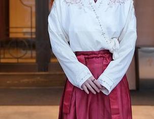 秀人网 – 小魔女奈奈的奶牛写真，网盘里都要排队啦！