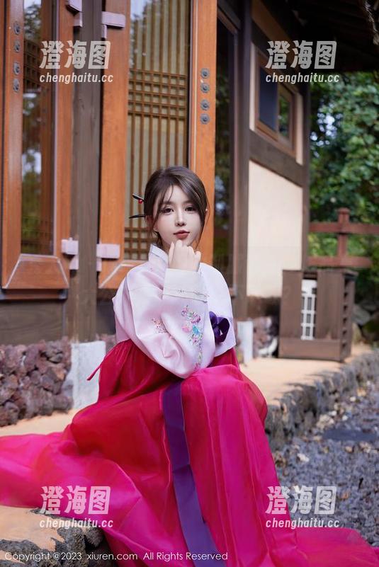 秀人网 - 瑶瑶baby的制服诱惑：作品集大公开，谁还敢说不下载？