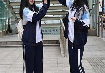 秀人网 – 秘书白微Sera的无圣光奇遇记，合集等你来观摩