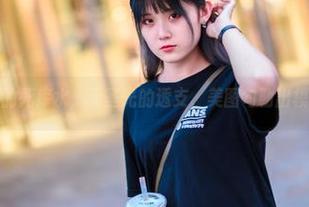 秋楚楚不秃头的死库水，无圣光的透支，美图勾勒出模糊的线条……