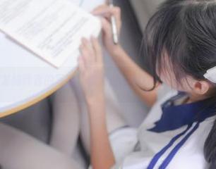 紧急企划 – 龙崎聆音的写真,要说居家的舒适,那还是引人注目的。