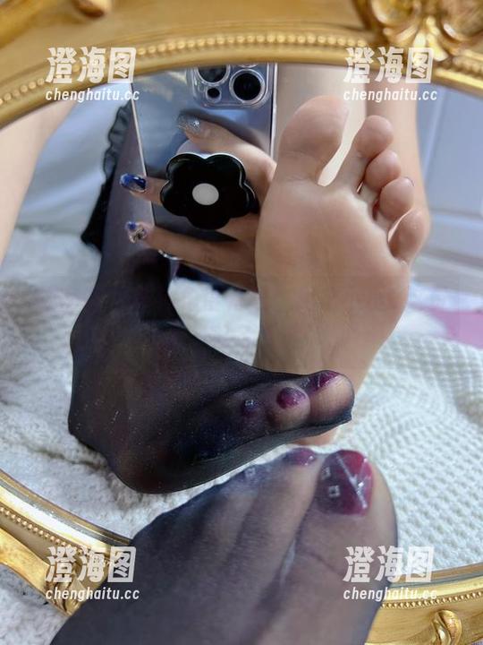 纪念小小v 微密圈 - 各种角度特写:纪念小小v这资源,实名点赞!