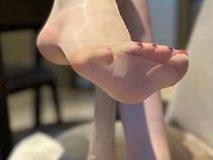 微密圈 – 吊带黑丝+脸红Dearie，组合得有点毒，资源珍藏又成了一场艰难的抉择。