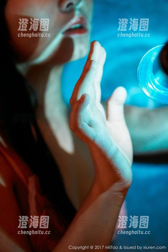 蜜桃社 - 大胆放肆的E杯奶茶天使：写真和搭配，全在这套图了！