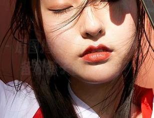 蜜桃社 – 原图揭晓，小魔女lily的秘密设备和箱子都透露啥？