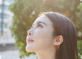 蜜桃社 – 杏子内衣图集：当我发现这个组合，我的思绪都跟着飘了！下载点啥吧，好奇心满满。