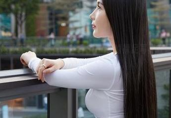 蜜桃社 – 拯救无聊时光，谢芷馨Sindy的裸足写真在网盘等你，仅需“一键获取”。