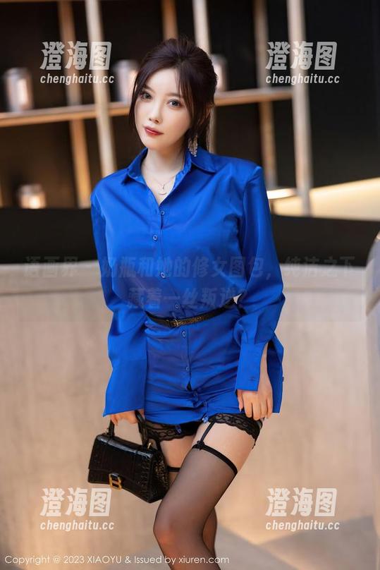 语画界-奶瓶 语画界 - 奶瓶和她的修女图包,纯洁之下藏着一丝叛逆?